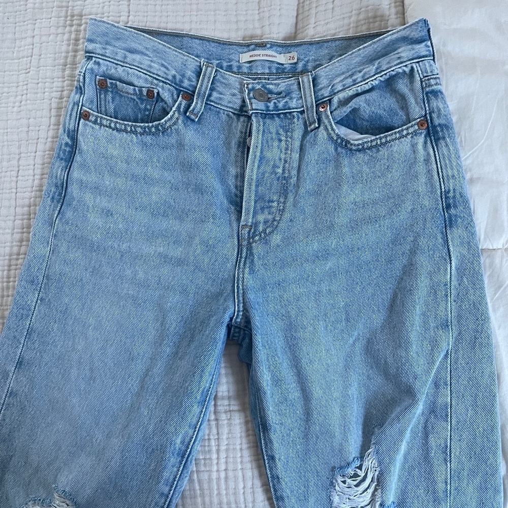 Levi’s wedgie straight Classic Light Blue Distressed Women Jeans size 26 - Picture 4 of 8